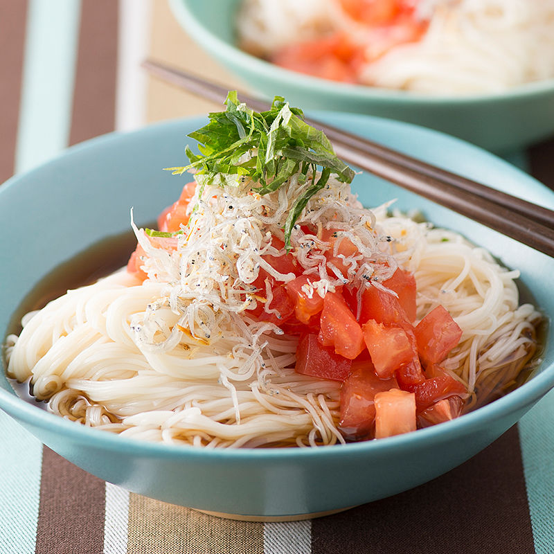 トマトとしらすのそうめん