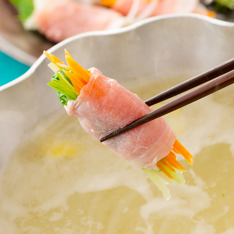 豚しゃぶ肉の野菜巻きゆず塩鍋