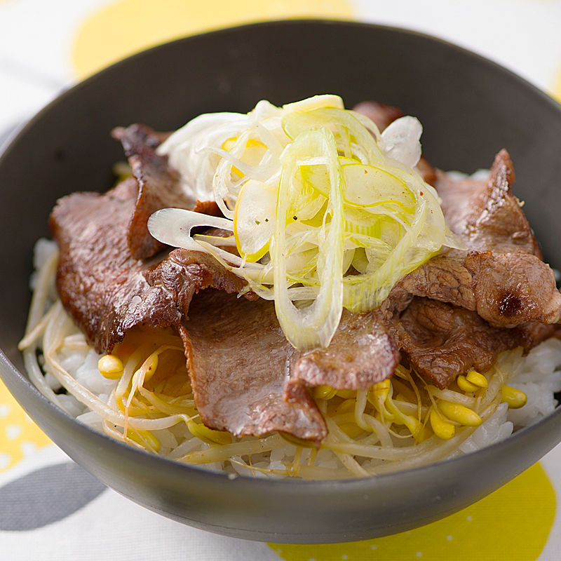 牛タンのレモンねぎたれ丼