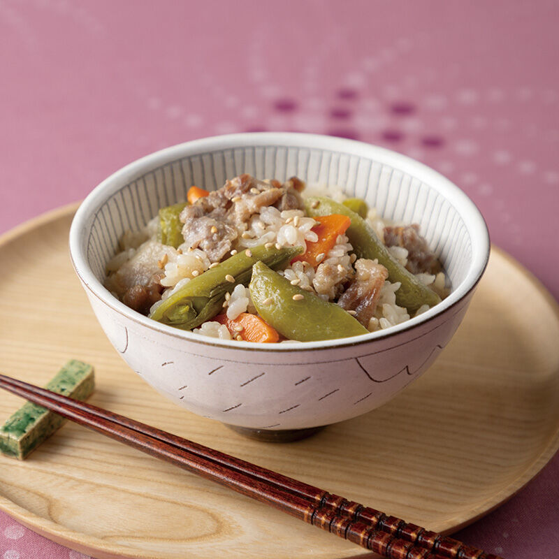 スナップエンドウと豚肉の炊き込みご飯