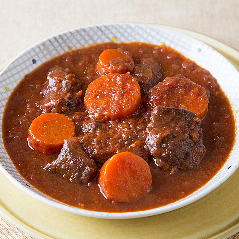 牛肉とにんじんの赤ワイン煮