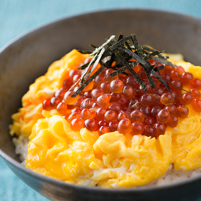 生すじこしょうゆ漬けの２色丼