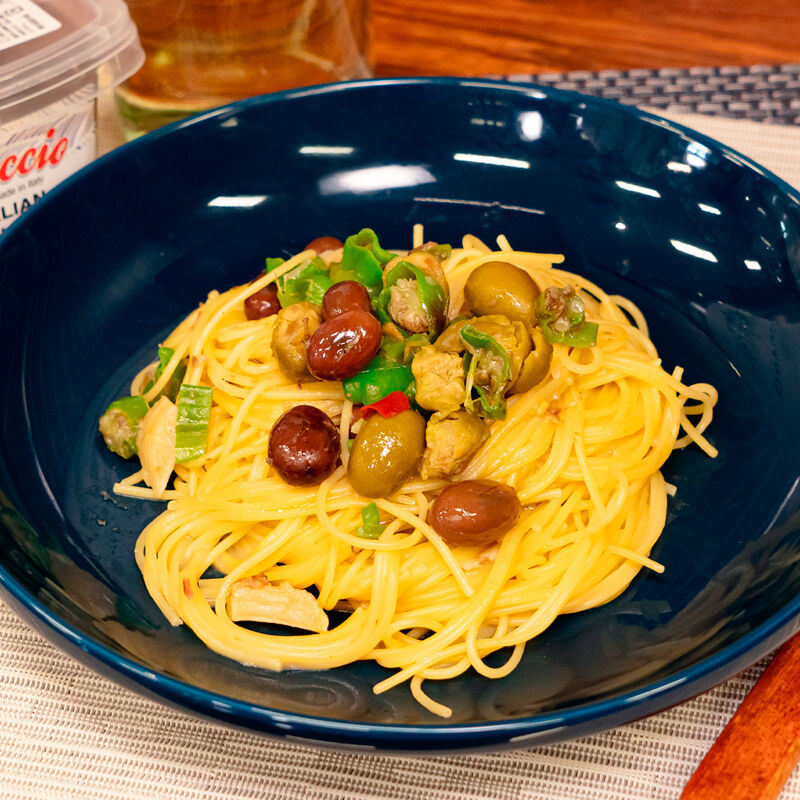 
ししとうのアンチョビ風味のスパゲッティ･ペペロンチーノ